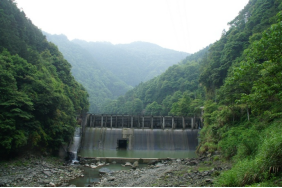 水库下游